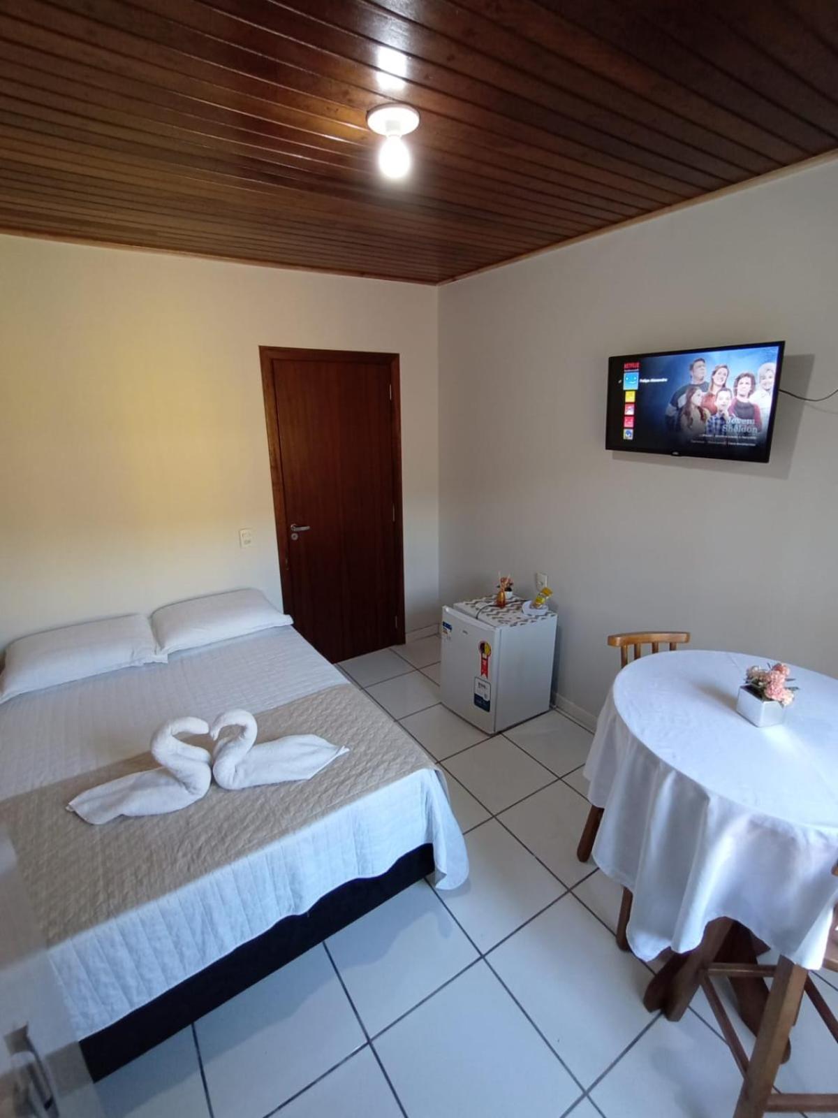 Pousada Vo Lica Com Piscina Penha  Exteriör bild